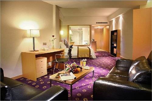 Ramada Plaza Pudong South Hotel 4*